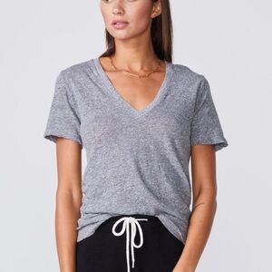 Monrow Heather Gray V-Neck Tee | M